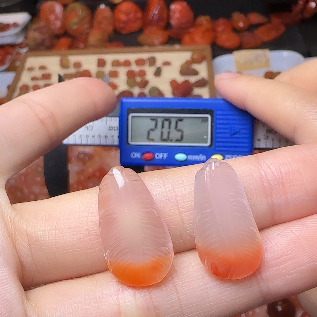 南红玛瑙未镶嵌颈饰