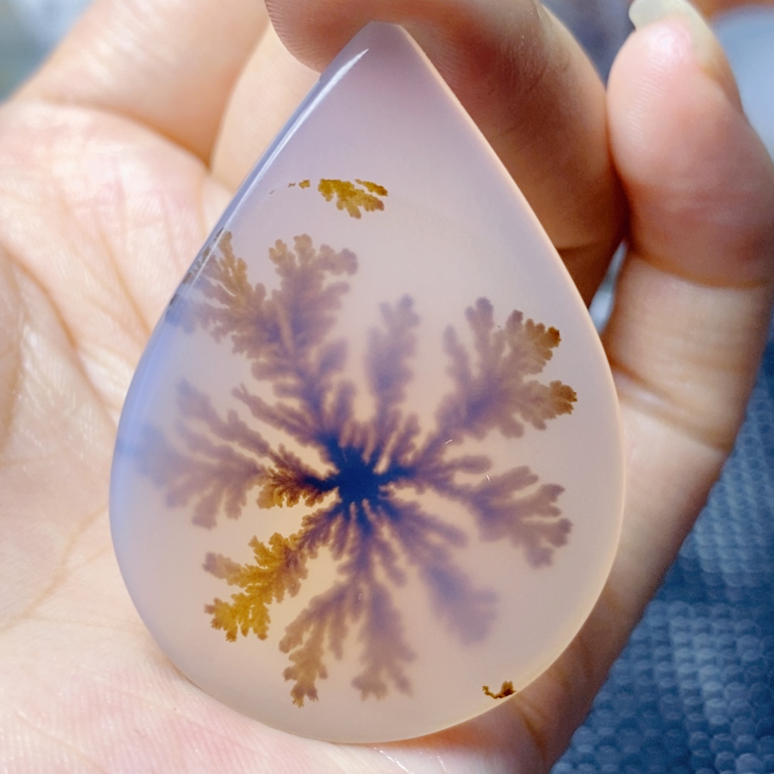 玛瑙/玉髓未镶嵌珠宝奇石