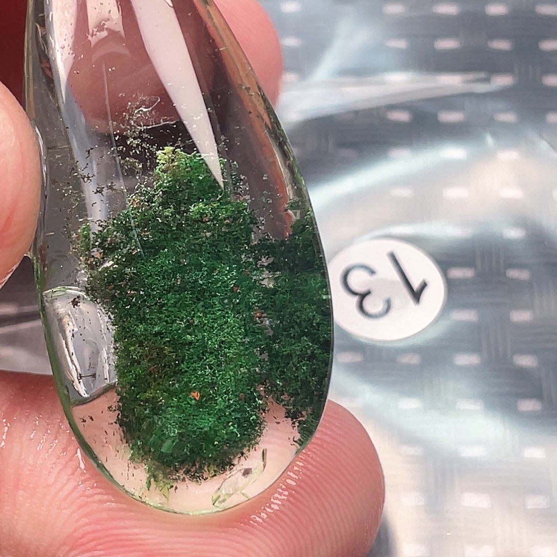 【闪购商品】颈饰未镶嵌水晶小**?