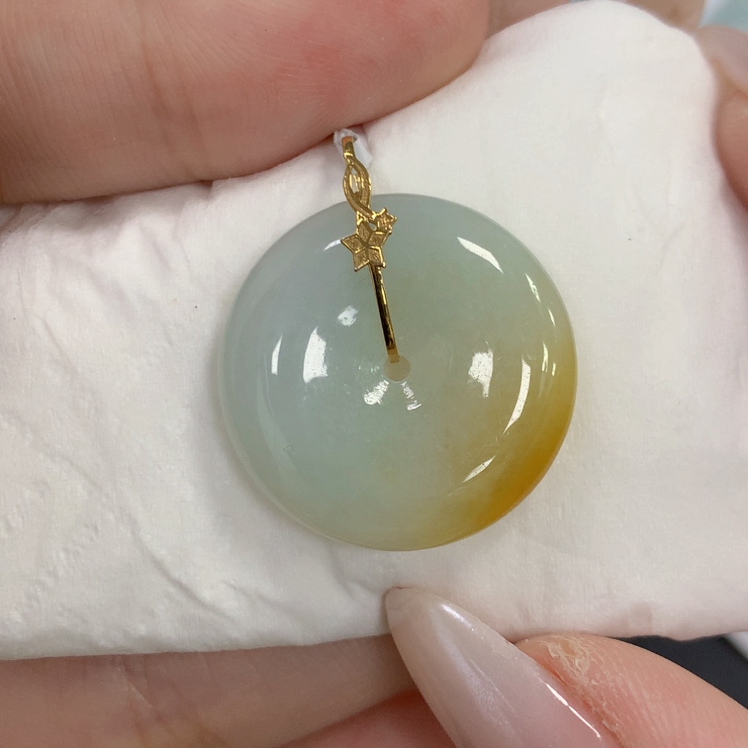 颈饰18K金镶嵌翡翠