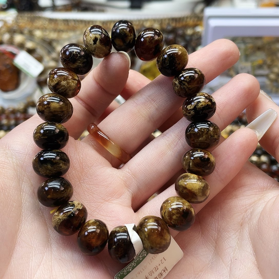 琥珀未镶嵌裸石抚顺琥珀12溶洞