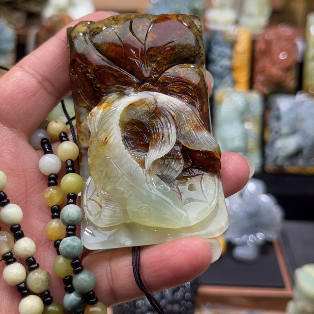 蛇纹石玉未镶嵌吊坠(赠链)