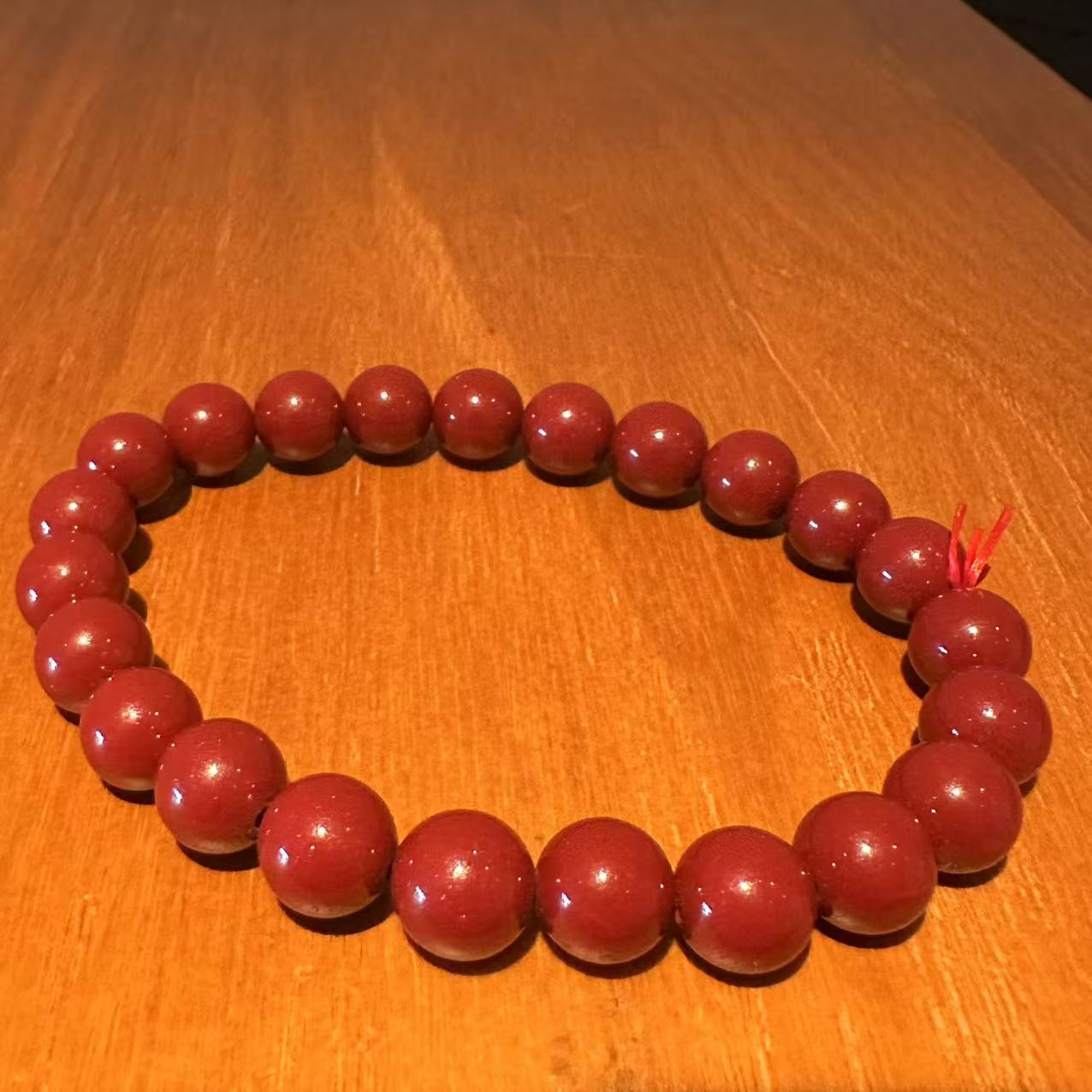 走进万家专属 E80 手串
