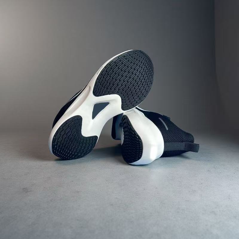 品牌断码透气网面潮鞋跑步鞋春季运动鞋通用休闲情侣减震潮流