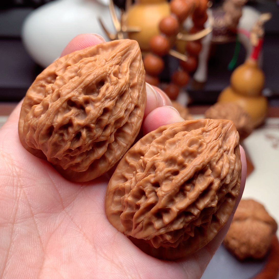 文玩核桃把件十三陵鸡心全品  1号