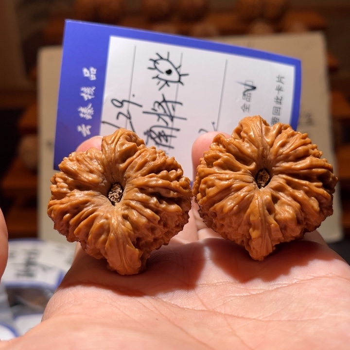 文玩核桃吊坠文玩