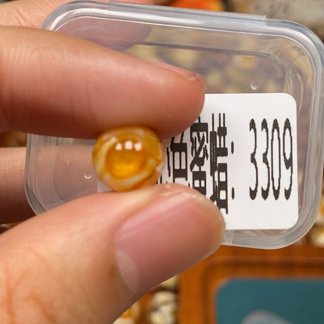 蜜蜡未镶嵌珠宝奇石3309