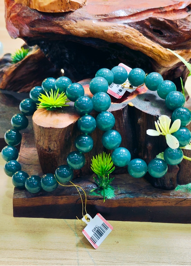 天然A货翡翠吊坠(多样性发其一)