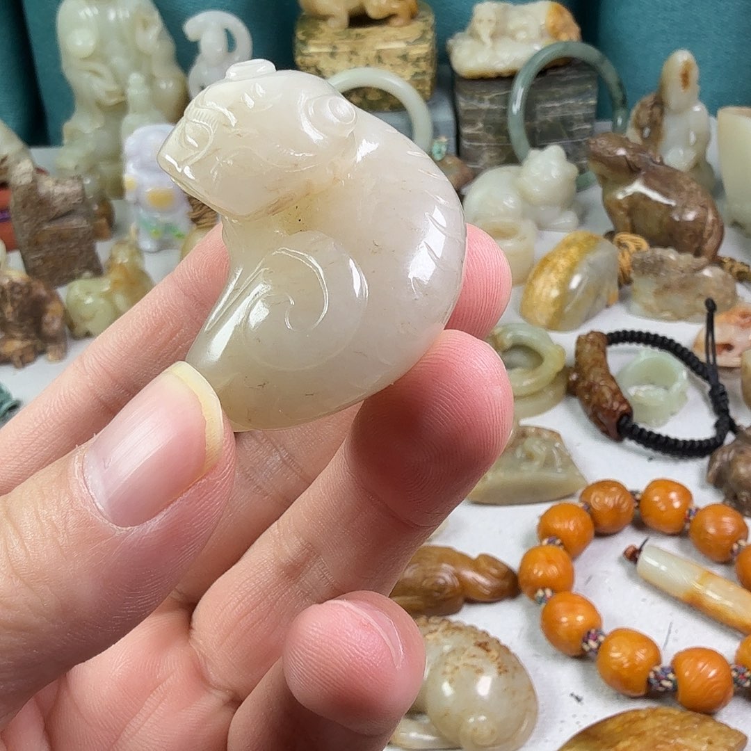 土***卖和田玉（糖玉）未镶嵌车挂