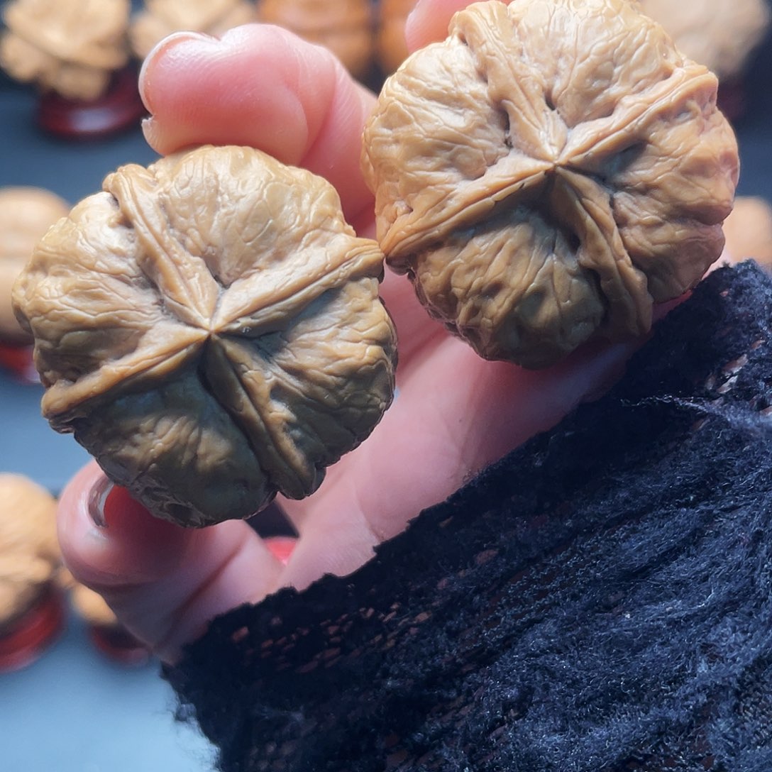 文玩核桃吊坠浅*四棱……