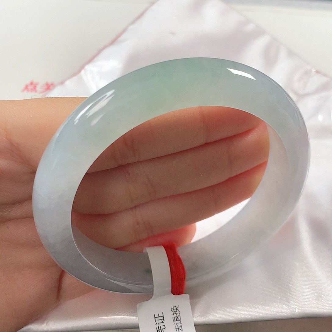 翡翠手镯未镶嵌 正圈①④⑨