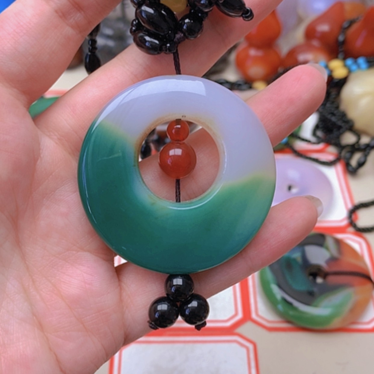 【闪购商品】未镶嵌玛瑙/玉髓珠宝半成品马*妮