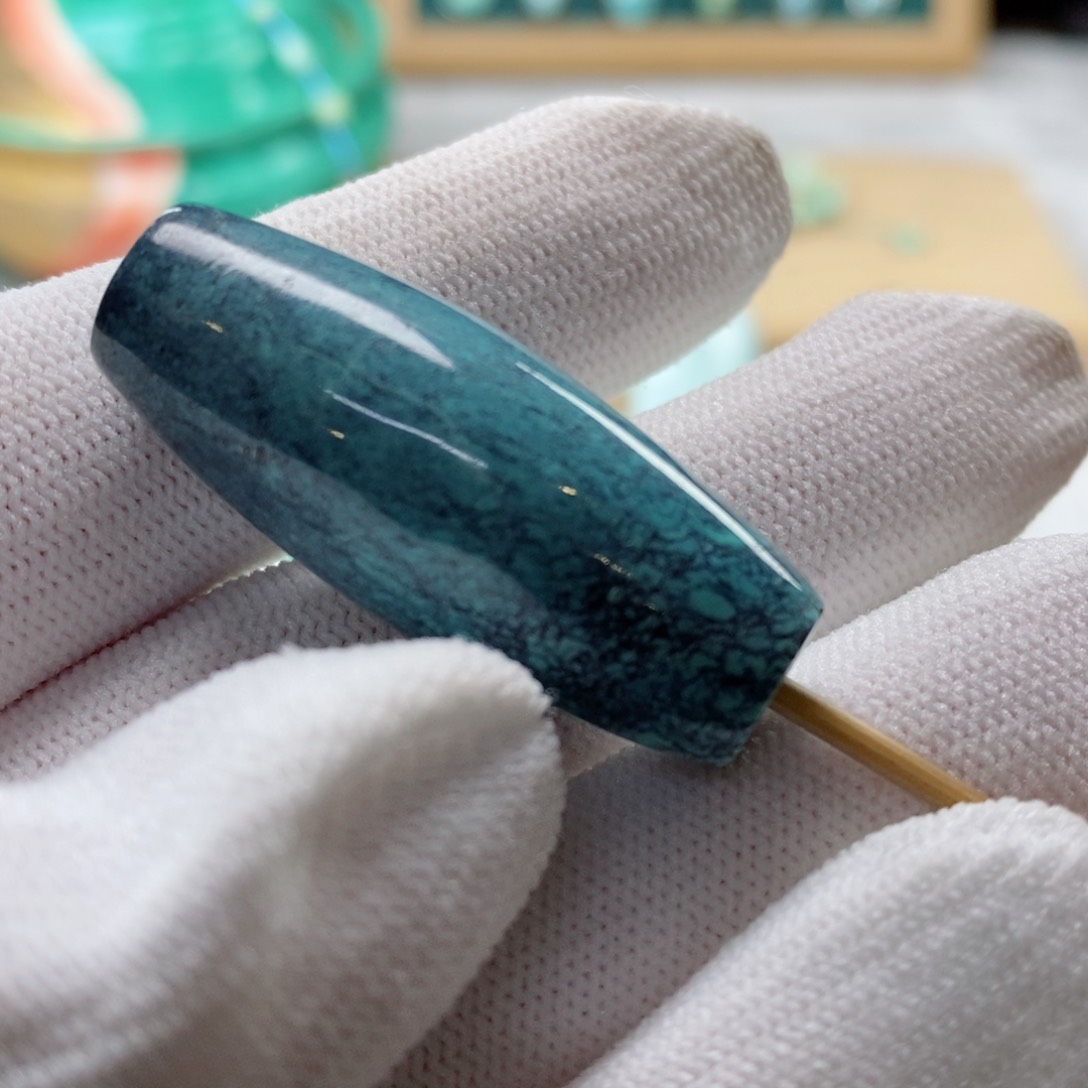 绿松石颈饰未镶嵌