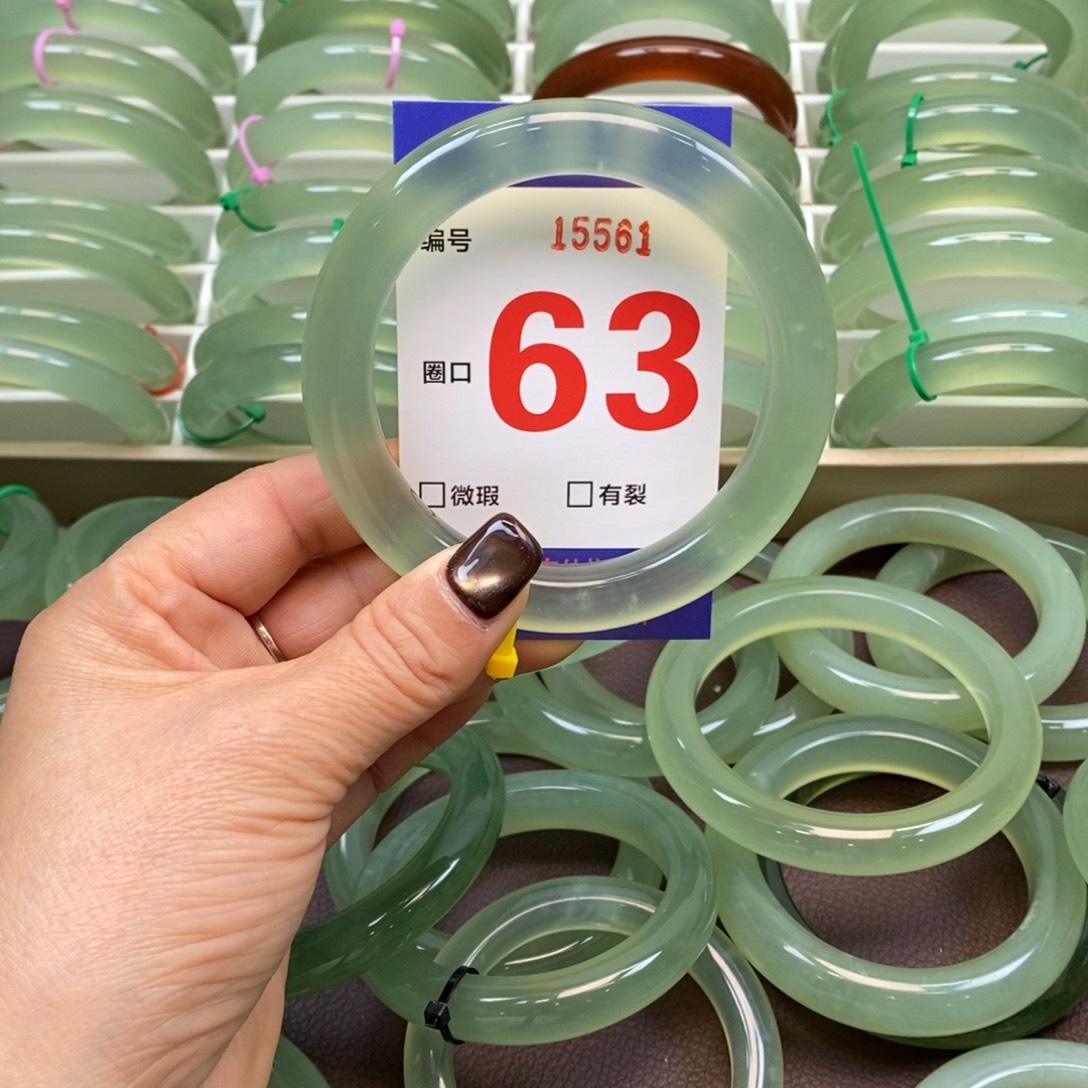 小***营蛇纹石玉未镶嵌手镯