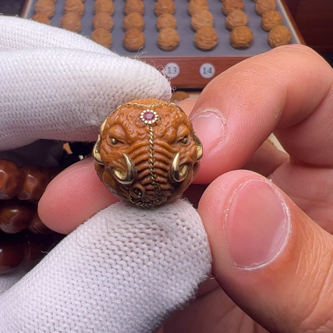 猴头核桃把件六牙象神