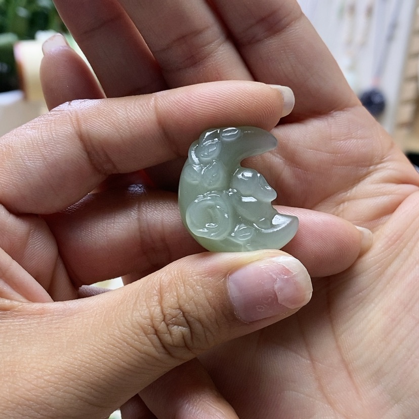 【闪购商品】和田玉未镶嵌颈饰蔡*