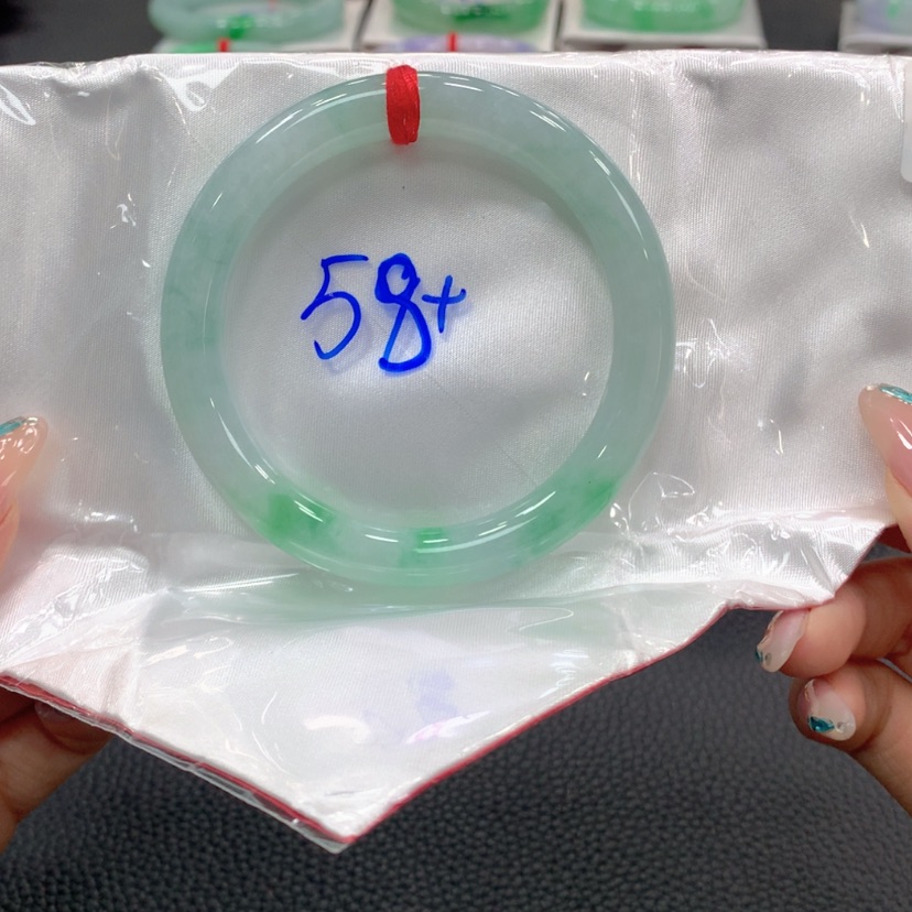 【闪购商品】翡翠手镯未镶嵌翡翠