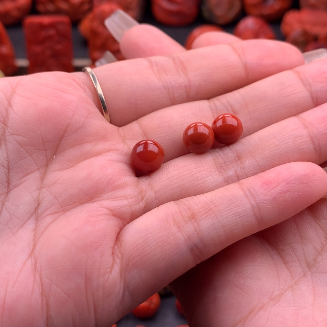南红玛瑙南红川料原矿圆珠8mm➕未镶嵌是****！