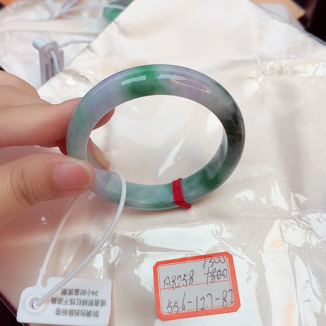 翡翠未镶嵌手镯缅甸翡翠