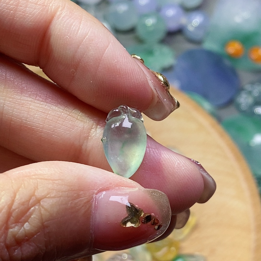 翡翠颈饰未镶嵌翡翠