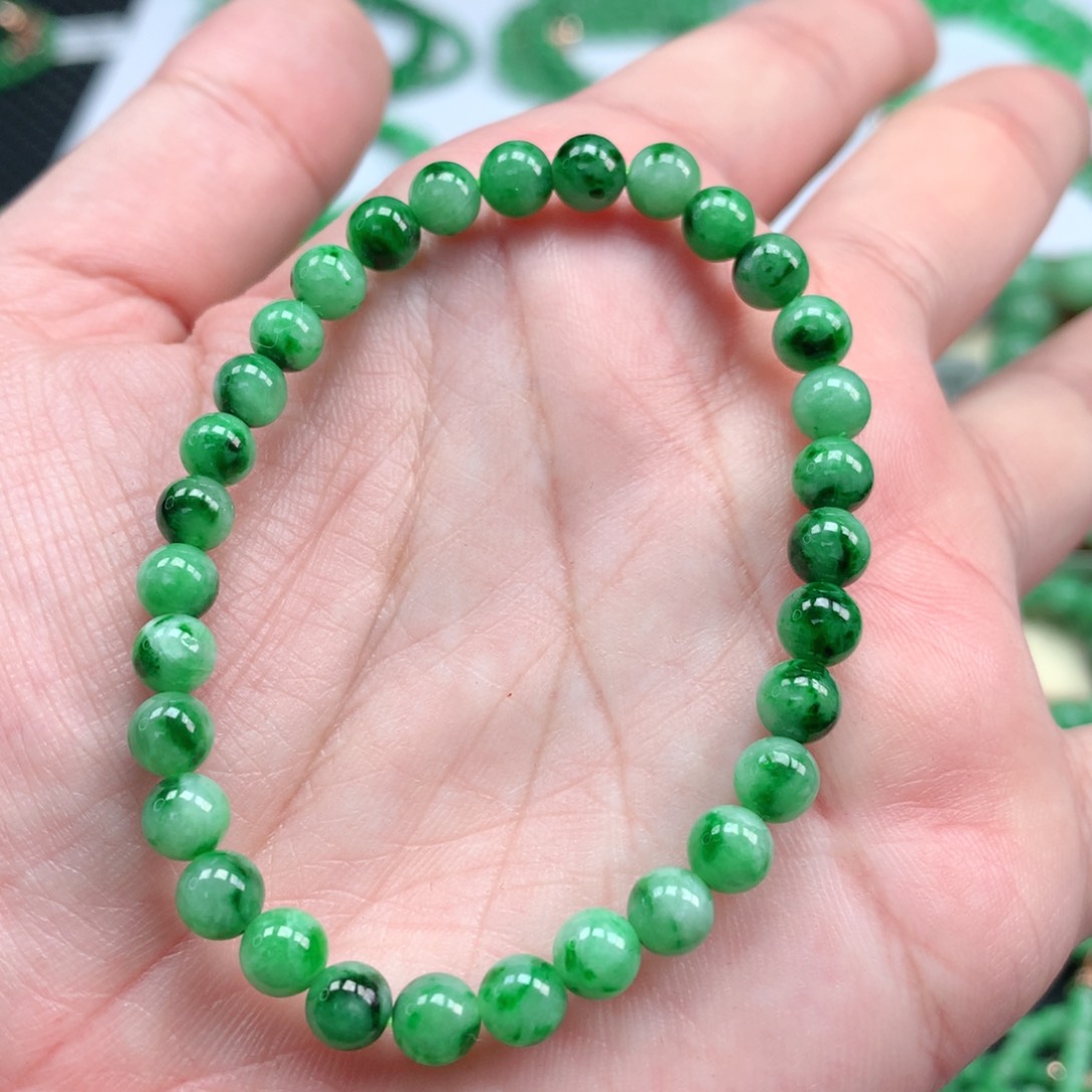 翡翠手链未镶嵌翡翠