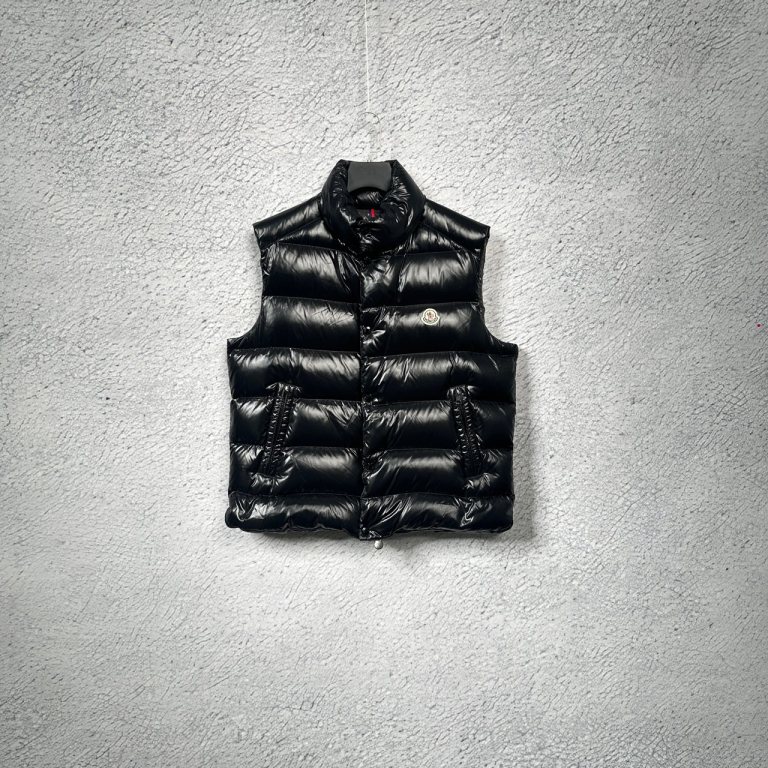 99新 MONCLER 经典Tibb系列 黑色亮面羽绒马甲/4码