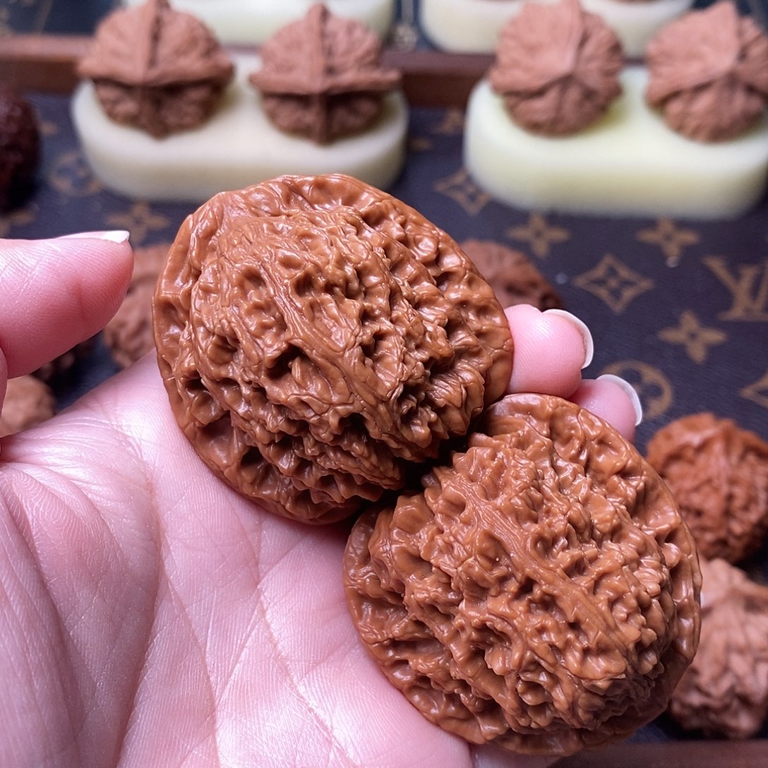 桃核吊坠全品南疆石45尺