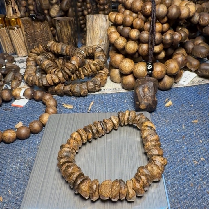 树脂制品A****行白奇树丁17.4克