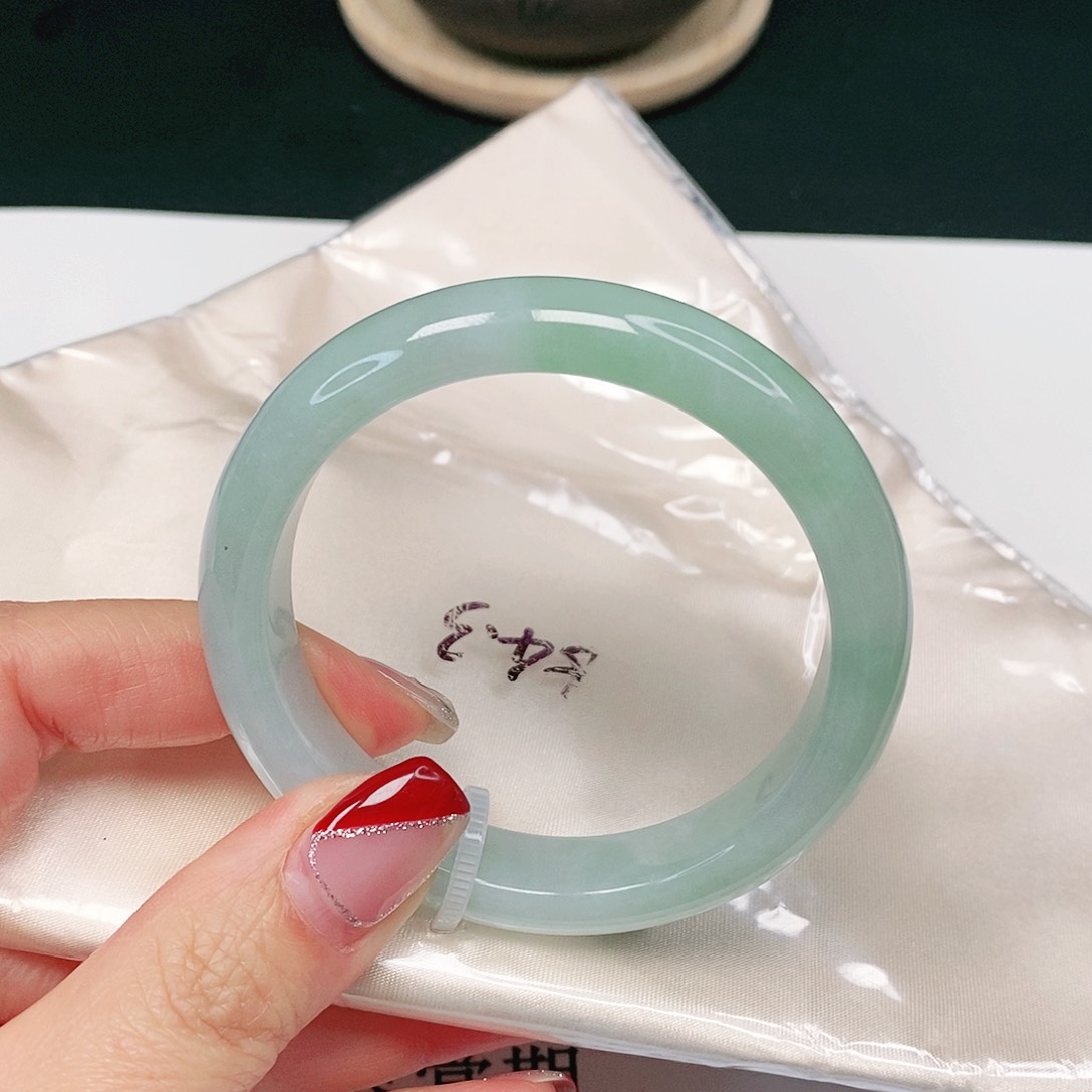 【闪购商品】翡翠手镯未镶嵌正