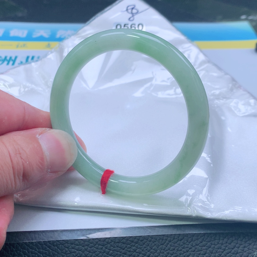 翡翠手镯未镶嵌李*贝0560号