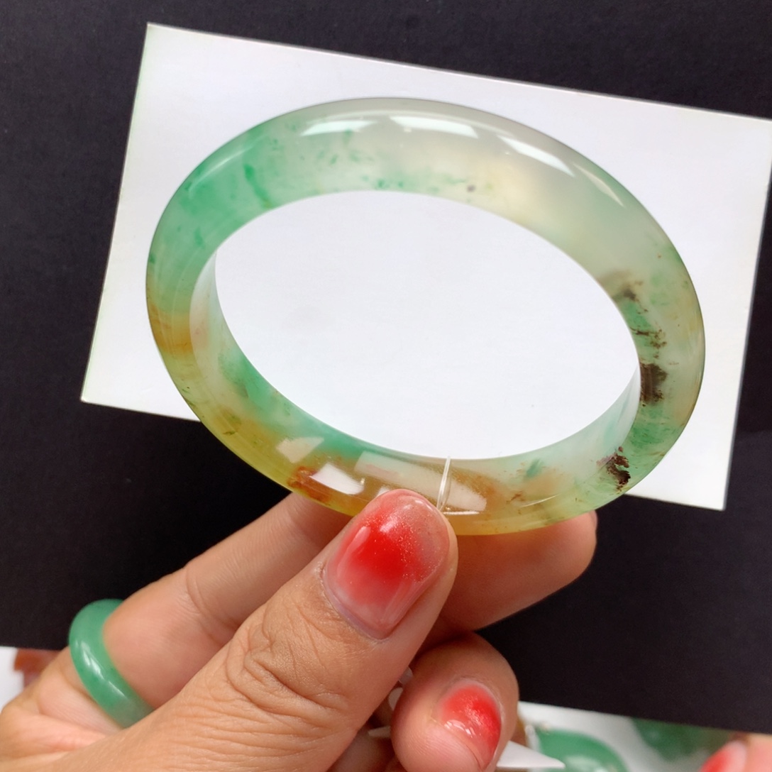 石英质玉未镶嵌手镯