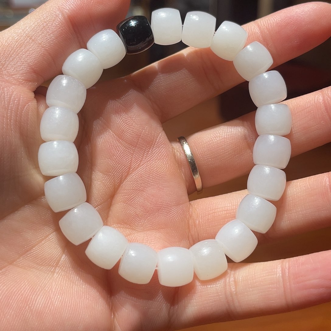 和田玉手串未镶嵌