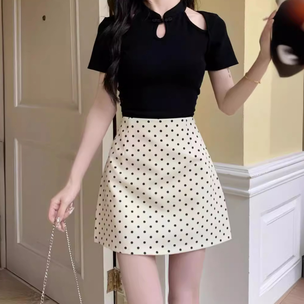 灰色白色波点半身裙女2025春秋新款包臀裙A字裙短裙黑色裙子