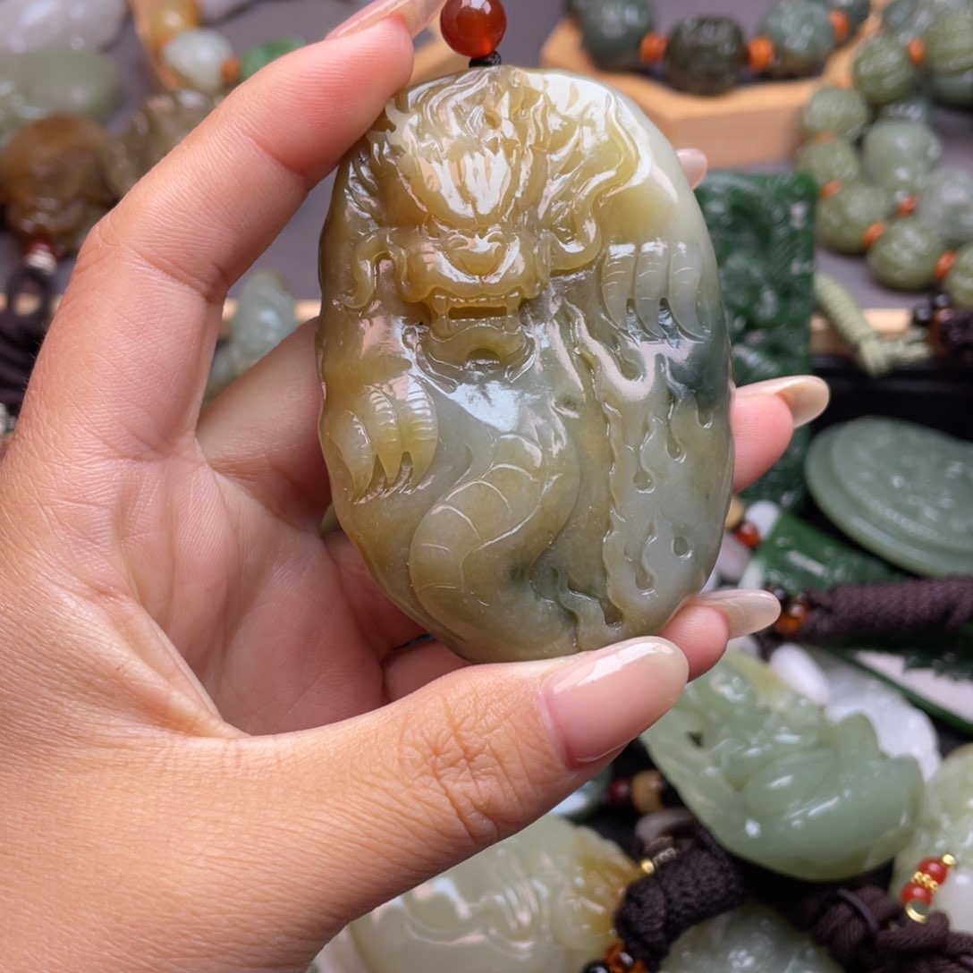 和田玉颈饰未镶嵌