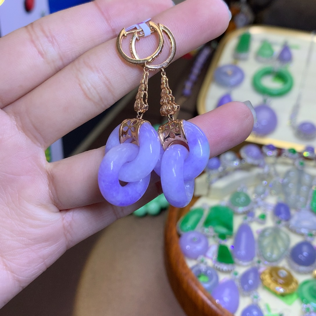 翡翠颈饰18K金镶嵌翡翠