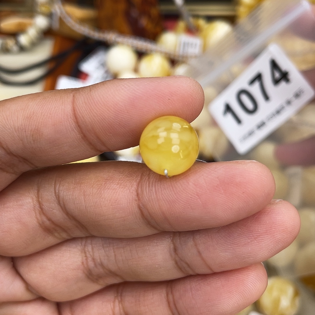 蜜蜡未镶嵌珠宝奇石12.2