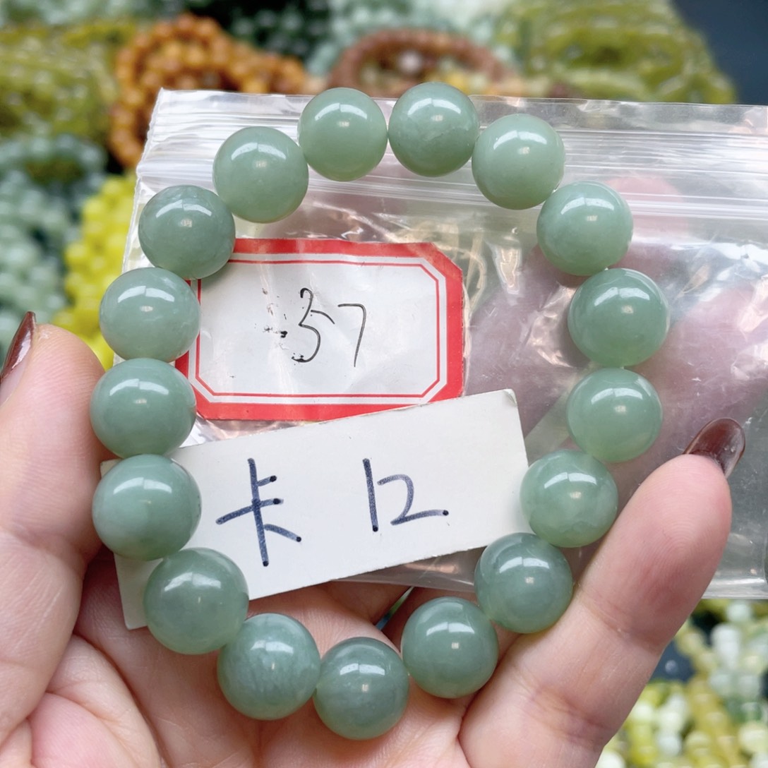 未镶嵌蛇纹石玉手链