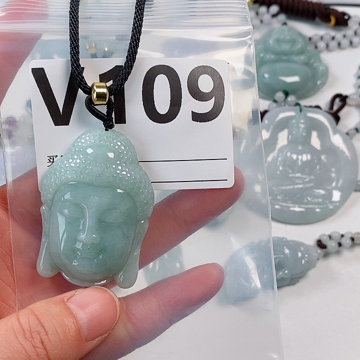 翡翠颈饰未镶嵌天然