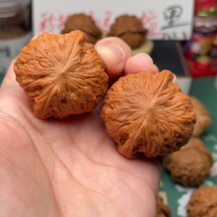 【闪购商品】文玩核桃吊坠大*帽39全品铁锤