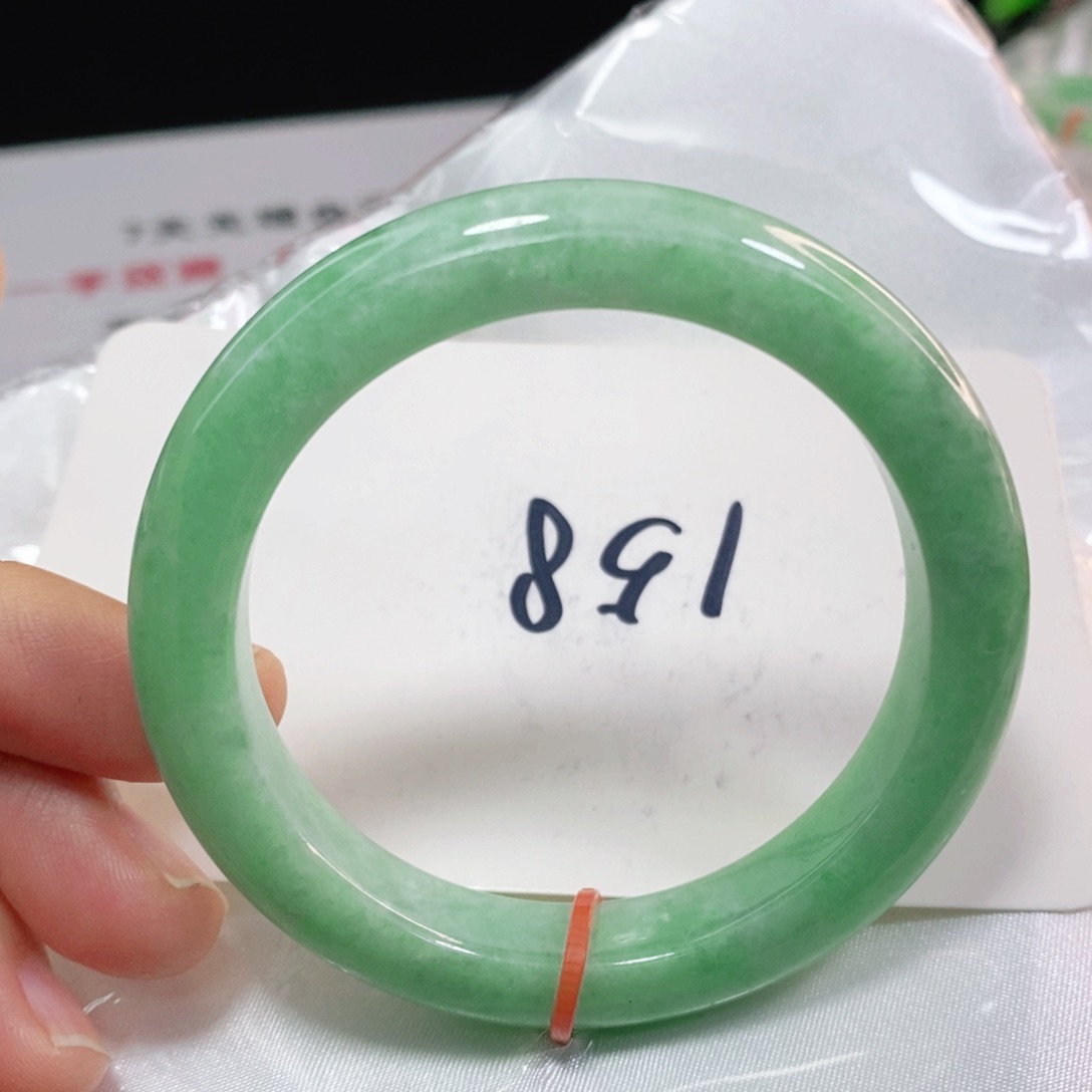 翡翠手镯未镶嵌53.4圈口