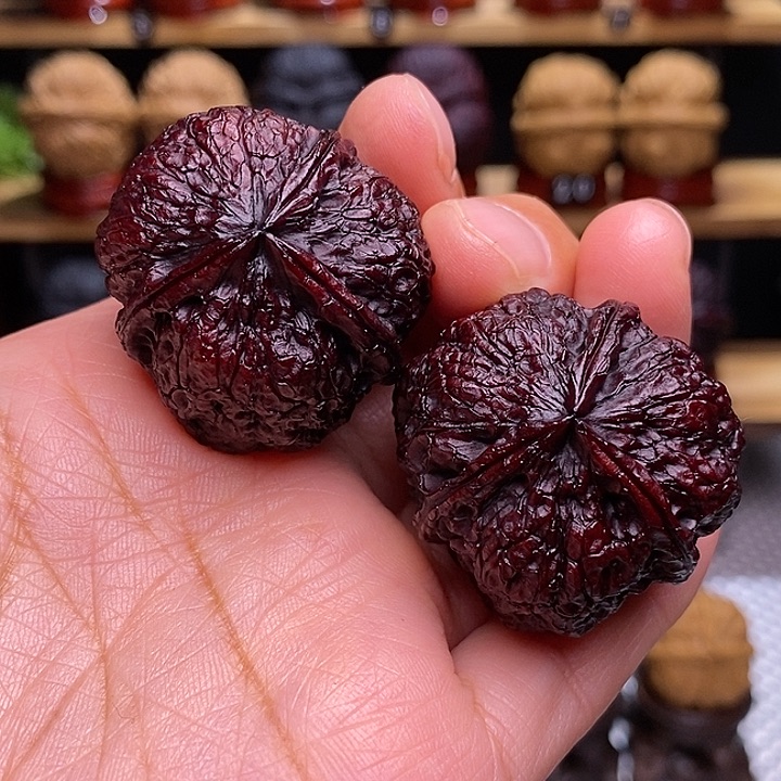 文玩核桃把件石玉三棱30