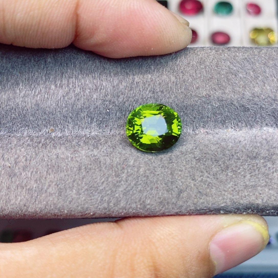 碧玺裸石未镶嵌碧玺4.04克拉