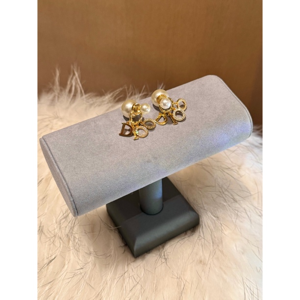 铜合金仿珍珠耳饰 法式贝珠字母耳环 P0794