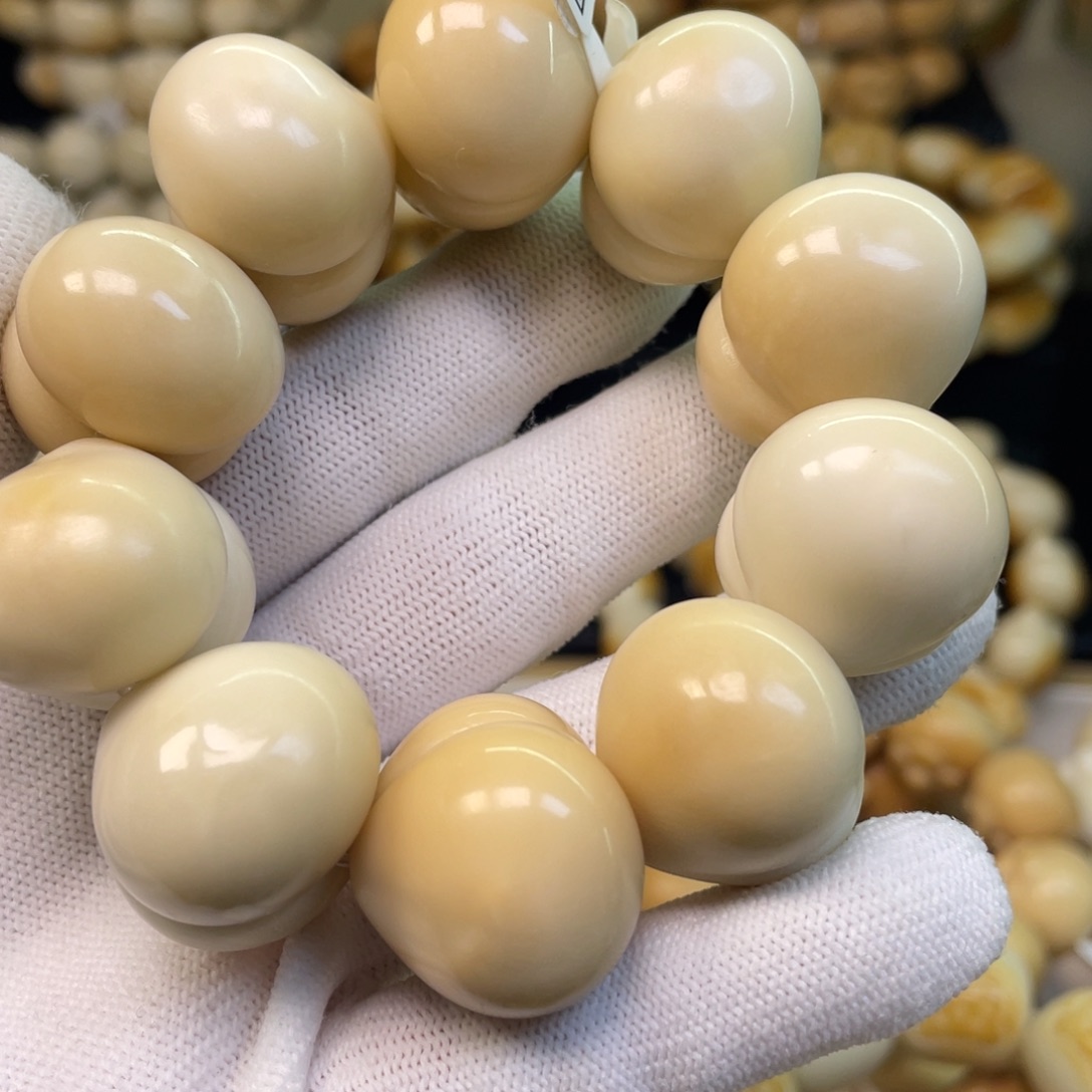 菩提根/象牙果吊坠131屁桃瑕疵