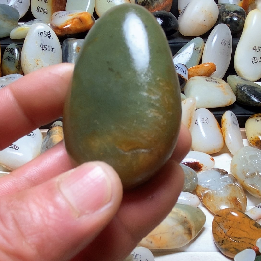 和田玉颈饰未镶嵌吊坠