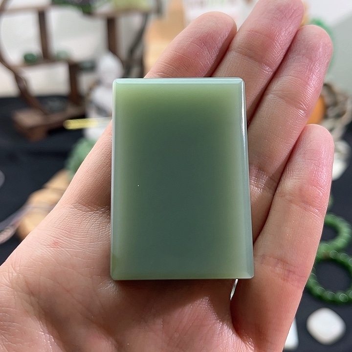 和田玉颈饰未镶嵌碧玉粉青-大35无事牌