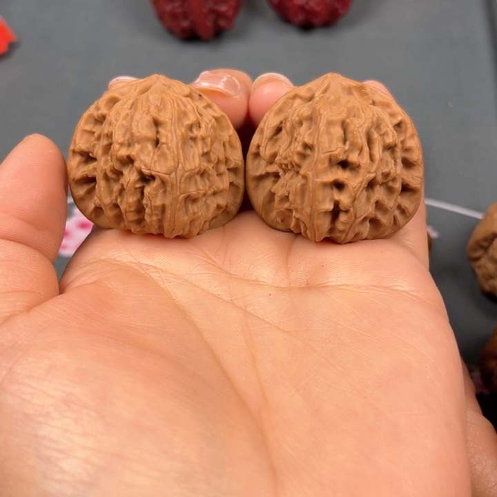 文玩核桃把件W10 37 三角白