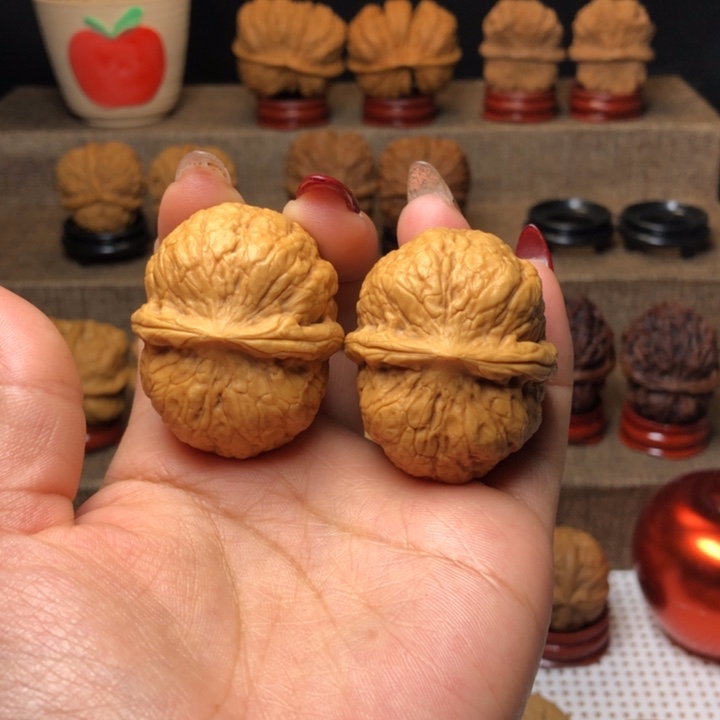 文玩核桃把件12战神元宝