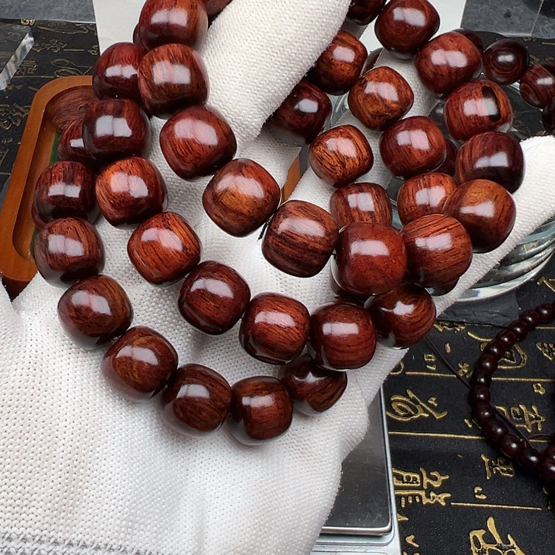 木1314海南红降黄油满芝麻点微瑕