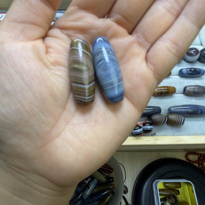 宝****玛瑙/玉髓未镶嵌颈饰